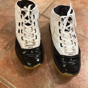 Air Jordan XV1.5 16.5 Rare White Black Blue Sole Varsity Sz 10 Sneakers Nike